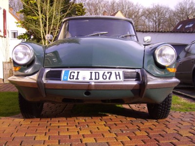 gebogenes_nummernschild_ID_pw_IMG_3251 (Medium).JPG