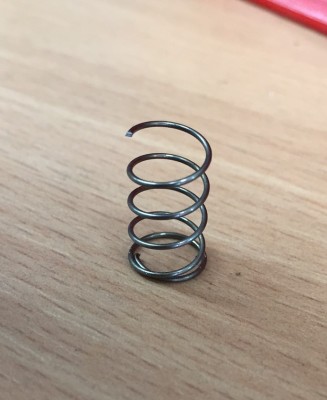 gebrochene Feder.JPG