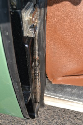 Blechfalz Dichtung Türe hi li 12.5.2012.JPG