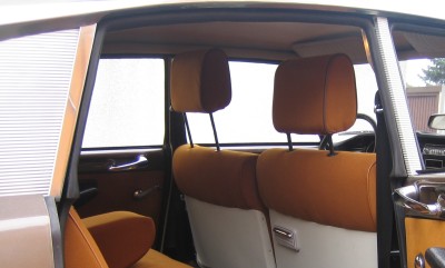 Kopfstützen vorn.JPG